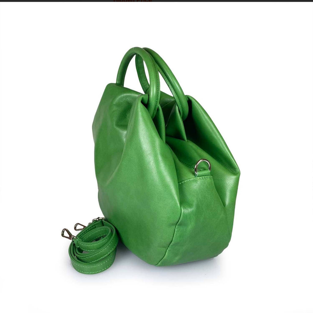 55C061 Sac à Main Cuir Vachette Forme Arrondie avec Fermoir Circulaire Argenté - Design Contemporain Italien