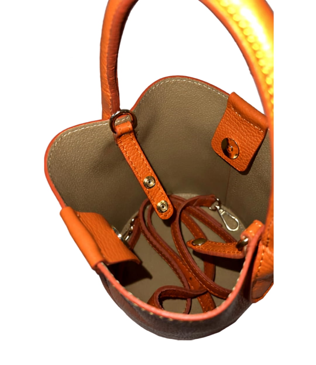 Sac seau TEA en cuir véritable orange, vue intérieure, format mini, artisanat italien — SKyb